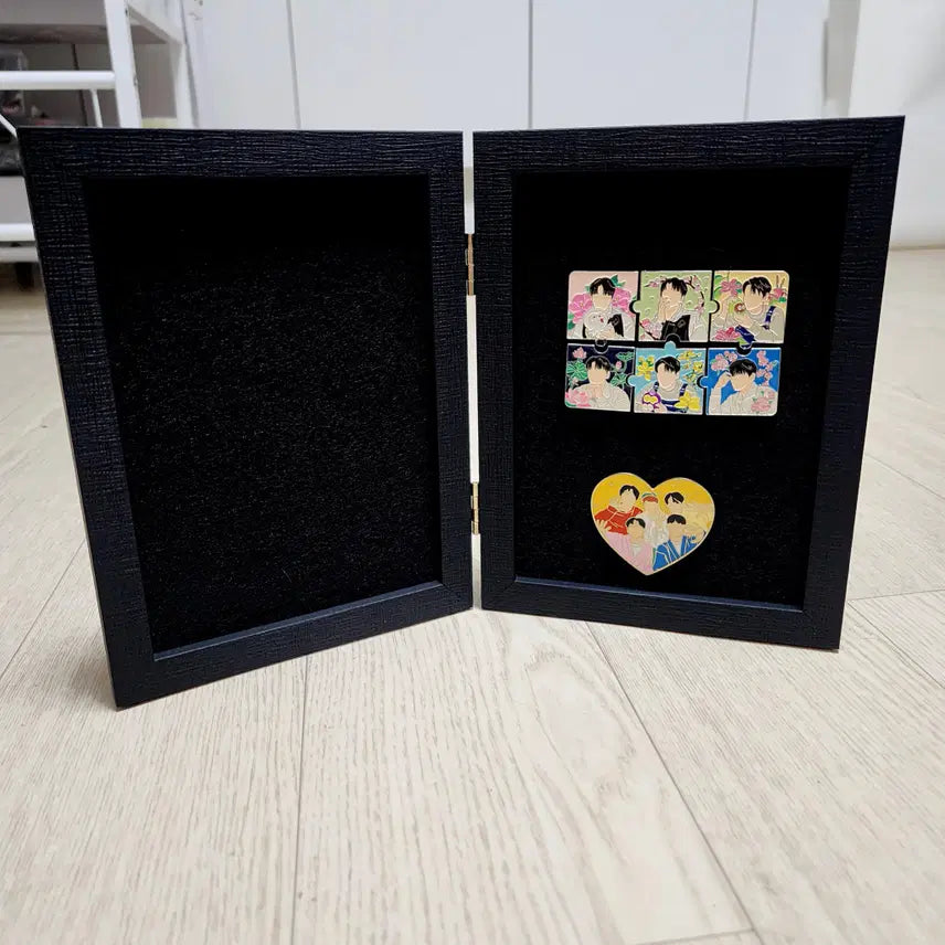 [BUNJANG] Park Jaechan Bundle Set Badge Frame Official Goods / 재찬 박재찬 뱃지 일괄 뱃지액자 포함 공식굿즈