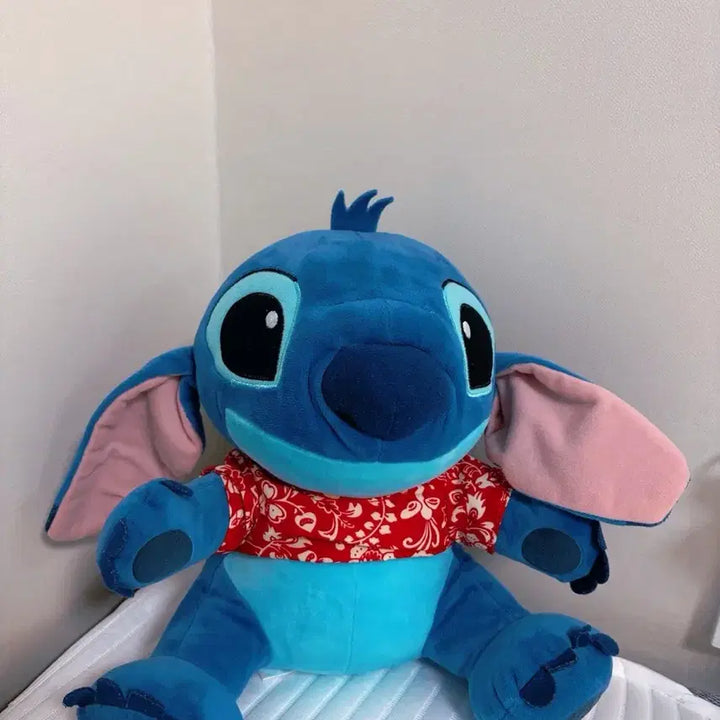 [BUNJANG] Stitch Plush Toy with Red Hawaiian Shirt / 빨간스카프 스티치 인형