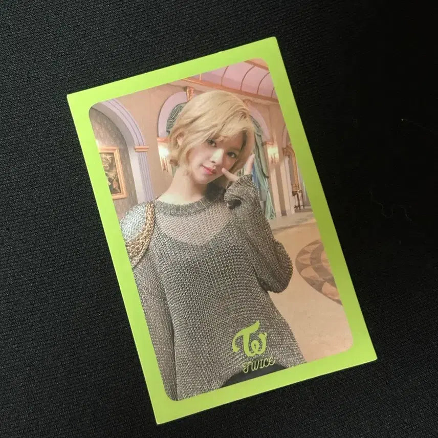 [BUNJANG] TWICE Jeongyeon What is Love Photocard / 트와이스 정연 포토카드 왓이즈럽