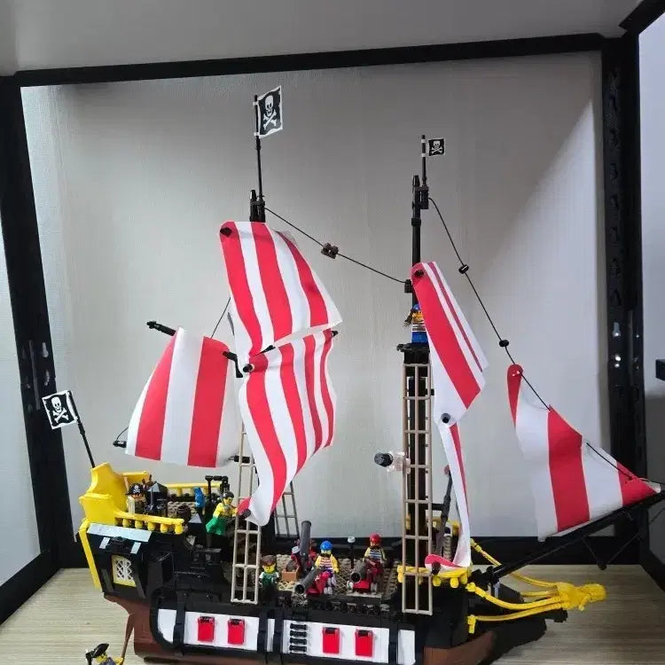 [BUNJANG] LEGO Ideas Pirates of Barracuda Bay 21322 Building Set / 레고 해적선 21322