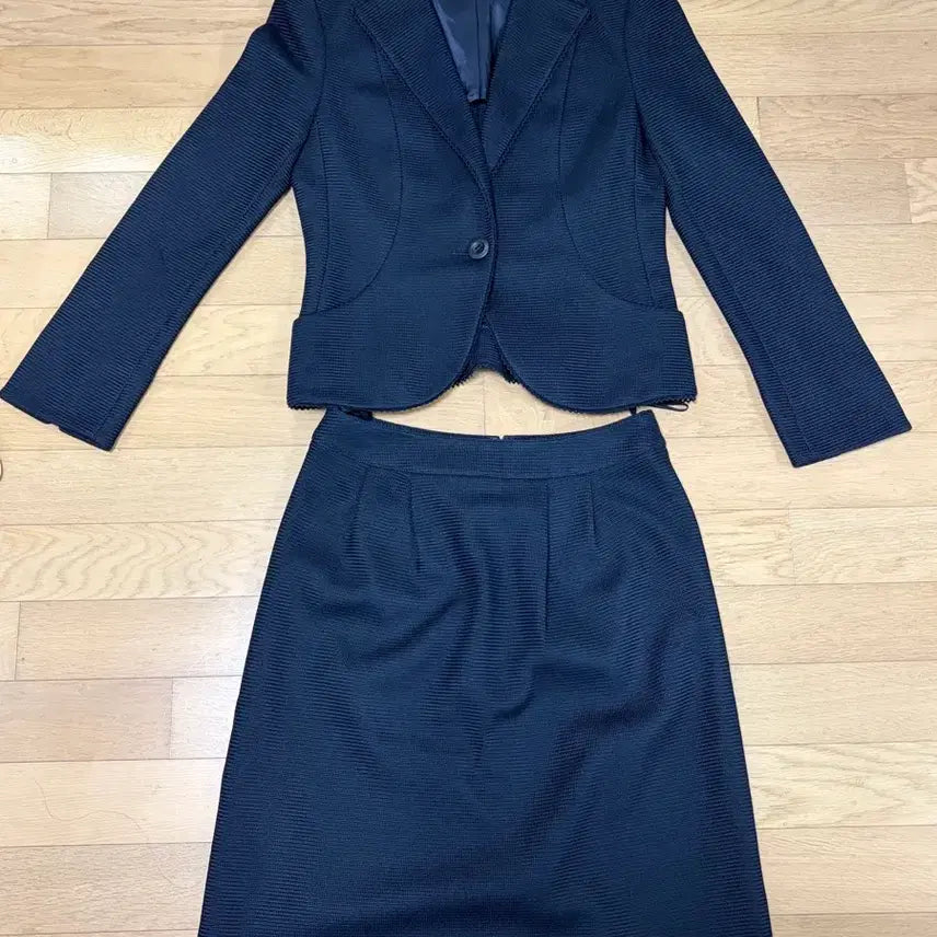 [BUNJANG] Aylesbury Navy Vintage Jacket and Skirt Set / 일본 빈티지 Aylesbury 네이비 자켓+스커트 셋업