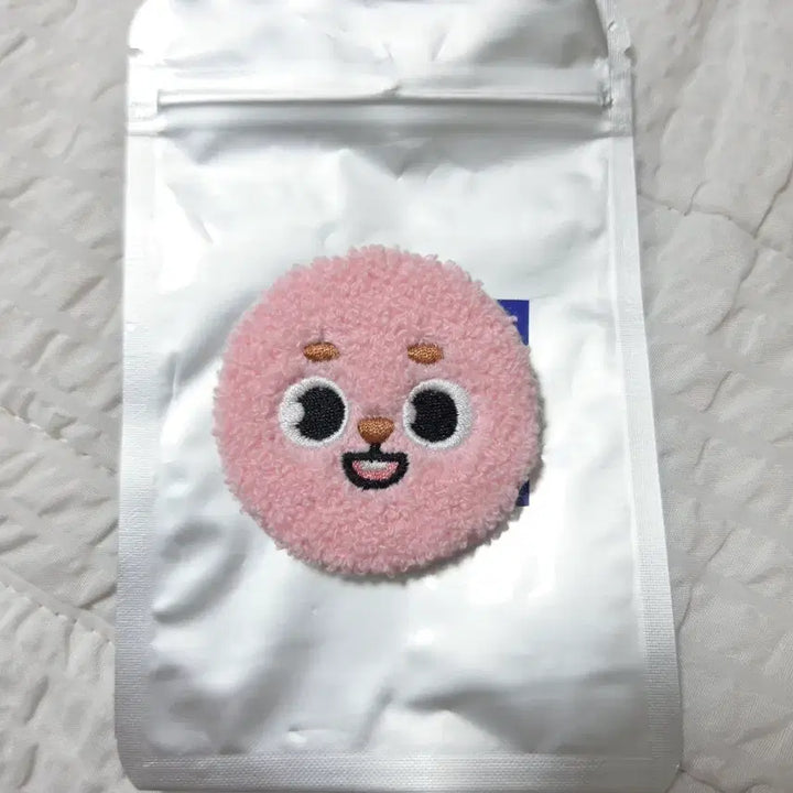 [BUNJANG] Day6 Young K Can Badge Bundle Set / 데이식스 부클뱃지 캔뱃지 데멀 필 필끼