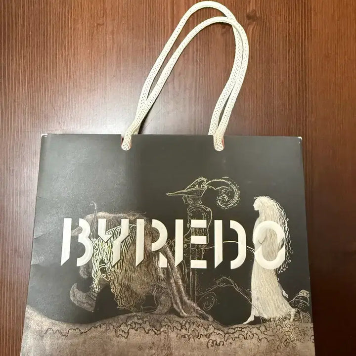 [BUNJANG] BYREDO Holiday Limited Edition Swedish Folklore Shopping Bag / BYREDO 바이레도 홀리데이 한정판 쇼핑백