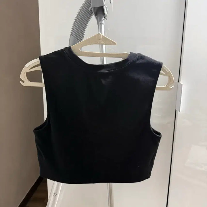 [BUNJANG] Forever 21 Black Cropped Tank Top - Size L / 포에버21 블랙 크롭 나시 L