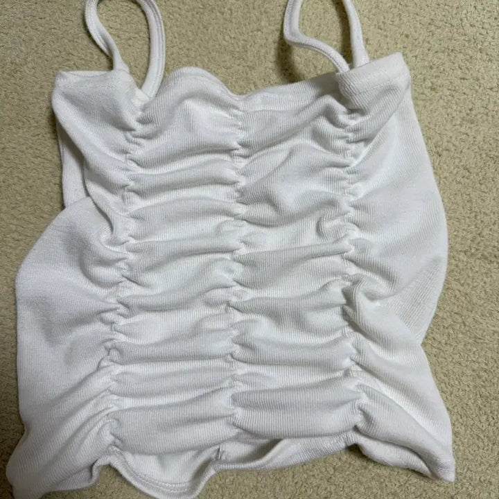 [BUNJANG] White Shirring Sleeveless T-shirt / 화이트 셔링 민소매