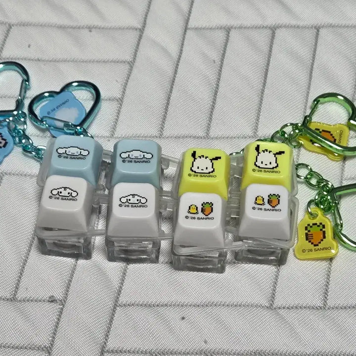 [BUNJANG] Sanrio LED Click Keycap Keyring (Pochacco, Cinnamoroll) / 산리오 LED 클릭 키캡 랜덤 키링(포차코, 시나모롤)