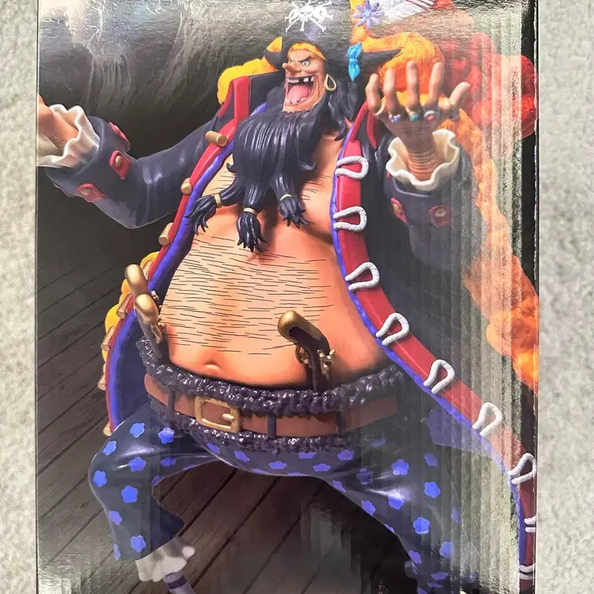 [BUNJANG] Ichiban Kuji One Piece Blackbeard Teach Figure B Prize (Sealed) / [미개봉] 제일복권 원피스 신사황 검은수염 티치 B상 피규어