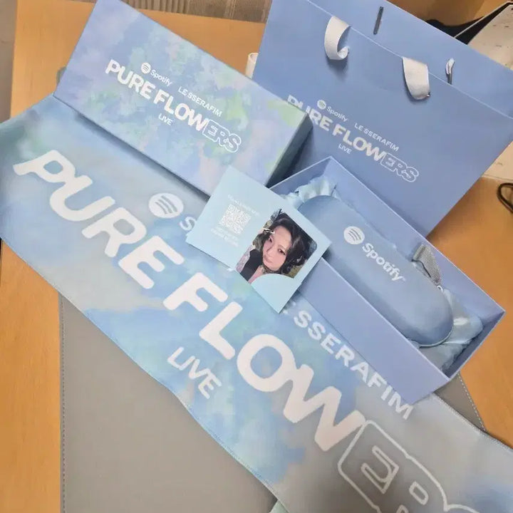 [BUNJANG] LE SSERAFIM Eunchae Spotify Pureflow Special Gift Set / 르세라핌 스포티파이 PUREFLOW 역조공 홍은채 세트