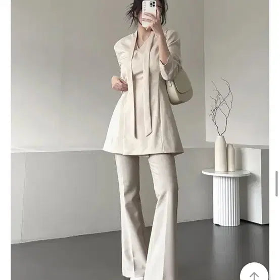 [SOLD OUT] 가나다란 인생핏 하이웨스트 세미 부츠컷 슬랙스 바지 (아이보리)