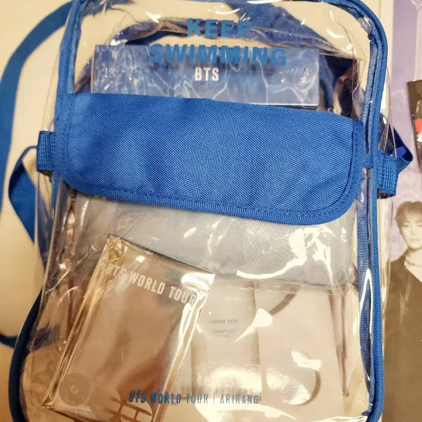 [BUNJANG] BTS Busan Concert Gift Full Set (JoongAng Daily, Galaxy Badge) / (풀세트 일괄) BTS 방탄 13일 부산콘 기프트+중앙일보+갤럭시 뱃지