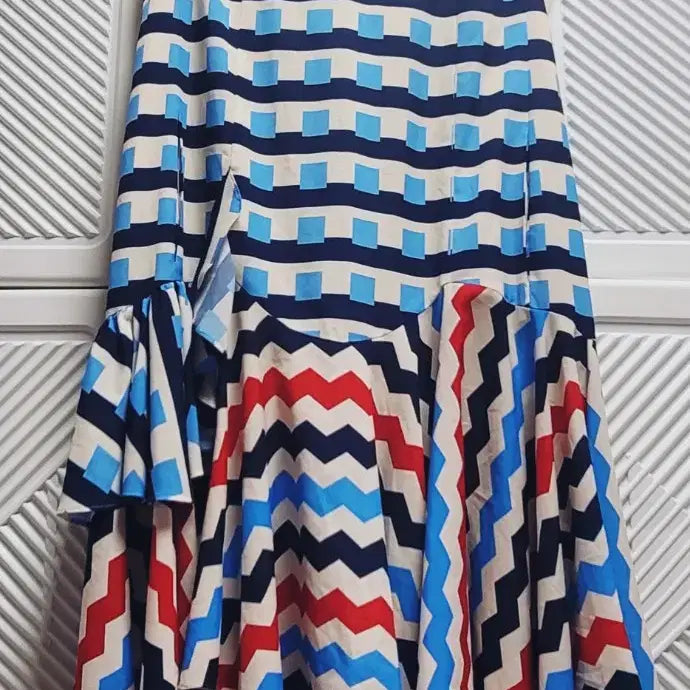 [BUNJANG] Lucky Chouette Unique Pattern Frill Dress / 럭키슈에뜨 유니크한 패턴 프릴 원피스