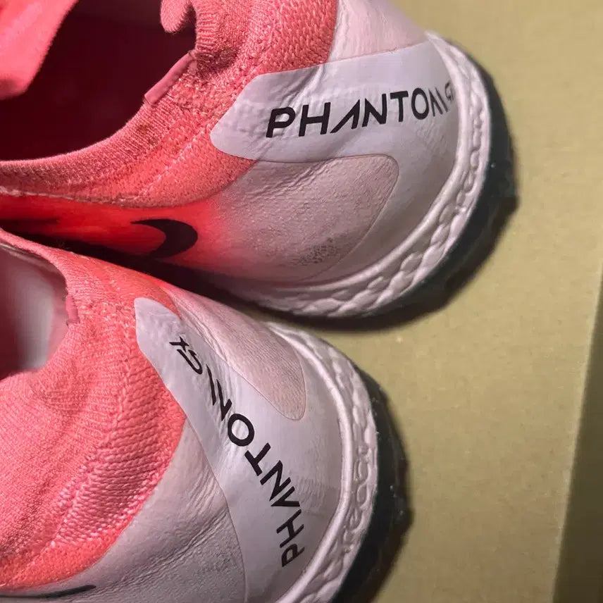 [BUNJANG] Nike Phantom GX2 Pro TF Futsal Shoes 270mm / 나이키 팬텀 GX2 프로 TF 풋살화 270mm