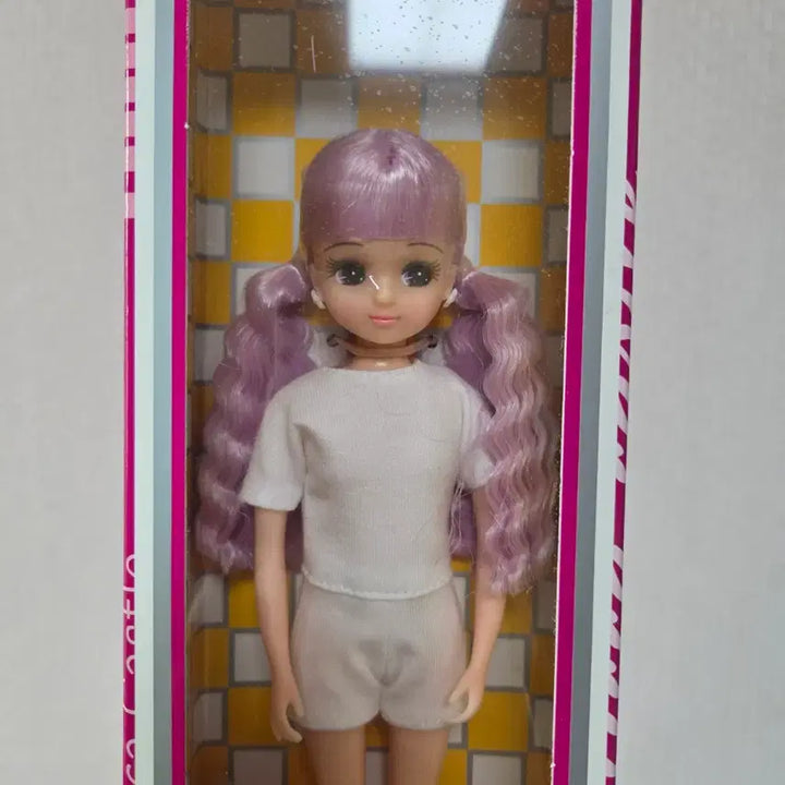 [BUNJANG] Lika Castle Collection 2022 Valentine Lika Doll (Sealed) / (미개봉)리카캐슬 콜랙션 2022 발렌타인 리카짱 판매합니다