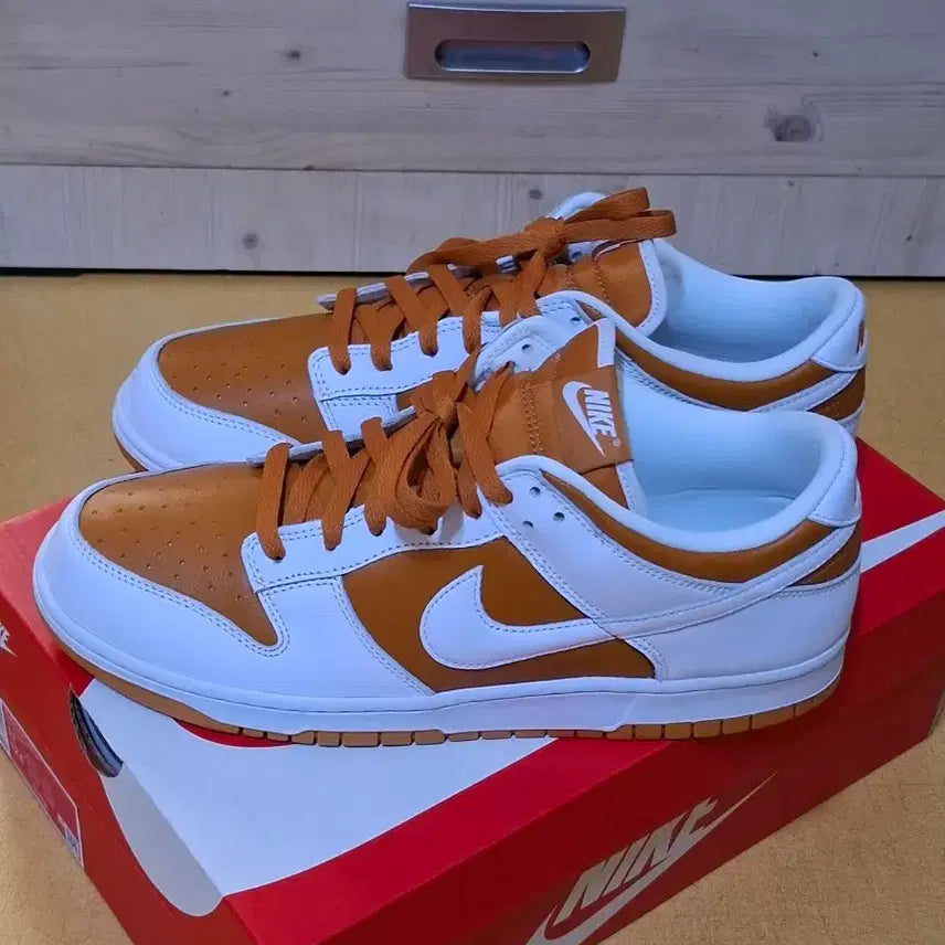 [SOLD OUT] (새상품) 나이키 덩크 로우 290사이즈