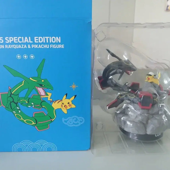 [BUNJANG] CGV Rayquaza Pikachu 2025 Pokemon Figure / CGV 레쿠쟈 피카츄 2025 피규어 포켓몬스터 흑쿠쟈