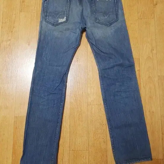 [BUNJANG] Diesel Safado Regular Straight Fit Stretch Denim Jeans / 100%정품최상급)디젤 여름용 사파도 레귤러 스트레이트 데미지워싱 청바지
