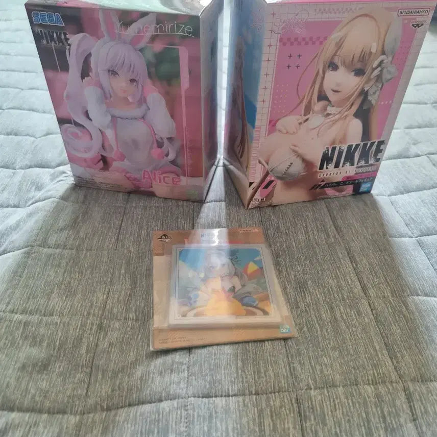 [BUNJANG] Goddess of Victory: Nikke Alice &amp; Viper Figure Bundle Set / 승리의 여신: (무료배송)니케 앨리스, 바이퍼 피규어 +하위상 판매합니다