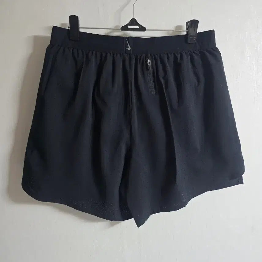 [BUNJANG] Nike Run to a Magical Place Running Shorts Black L / 나이키 런 투 어 매지컬 플레이스 러닝숏츠 반바지 L