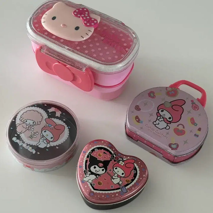 [BUNJANG] Hello Kitty Lunch Box &amp; My Melody Candy Tin Bundle Set / 고전 키티 도시락통+마멜 캔디 철제 보관함 일괄