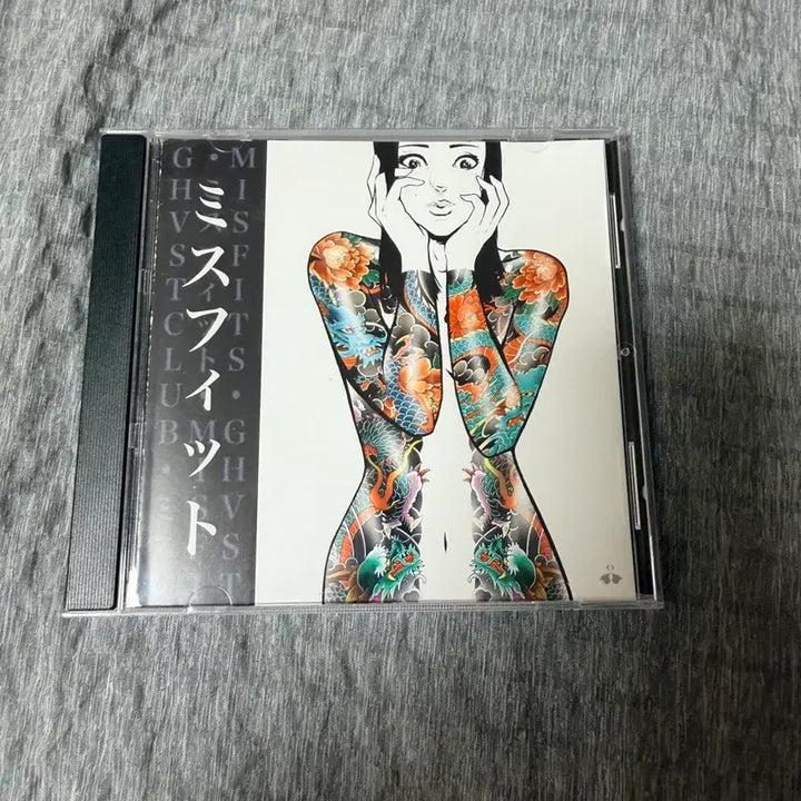 [BUNJANG] Ghostclub Misfits Violence Club + Signed POB / 고스트클럽 misfits 폭력반+싸인 판매합니다 (가격제시)