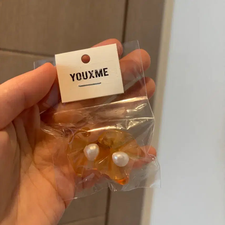 [SOLD OUT] YOUXME 진주 포인트 오렌지 귀걸이(미착용)