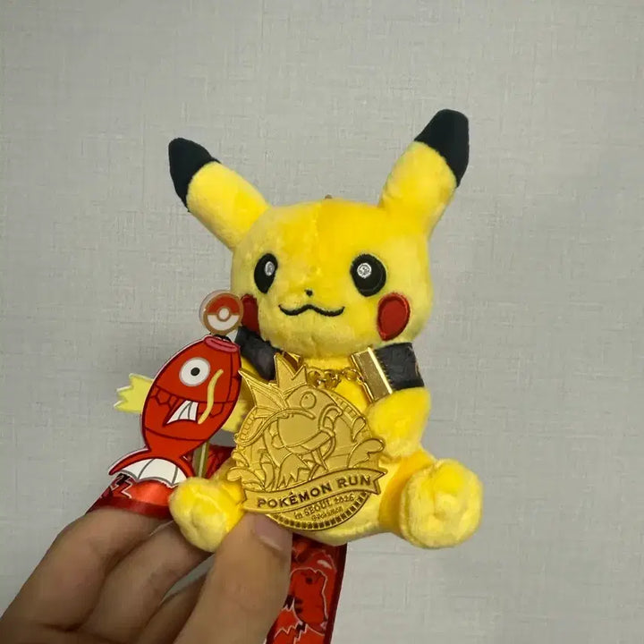 [BUNJANG] Pokemon Run Golden Pikachu Set / 포켓몬 런 금카츄 세트