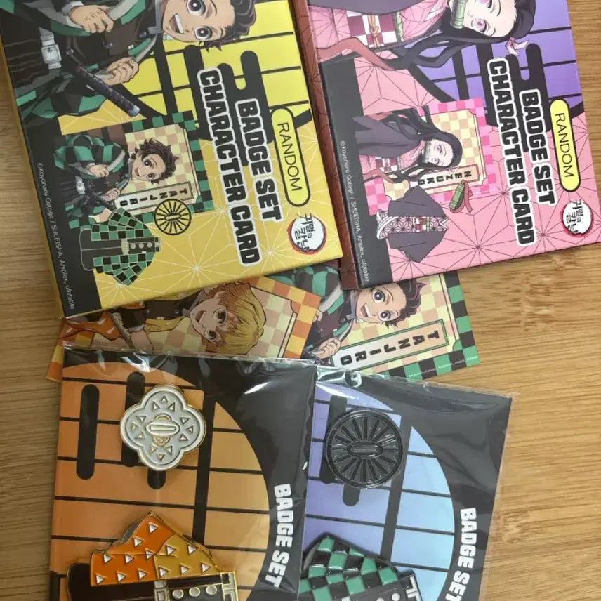 [BUNJANG] Demon Slayer Tanjiro &amp; Zenitsu Uniform Badge Bundle Set / 탄지로2탄, 젠이츠1탄 대원복 뱃지 일괄 판매합니다(최저가)