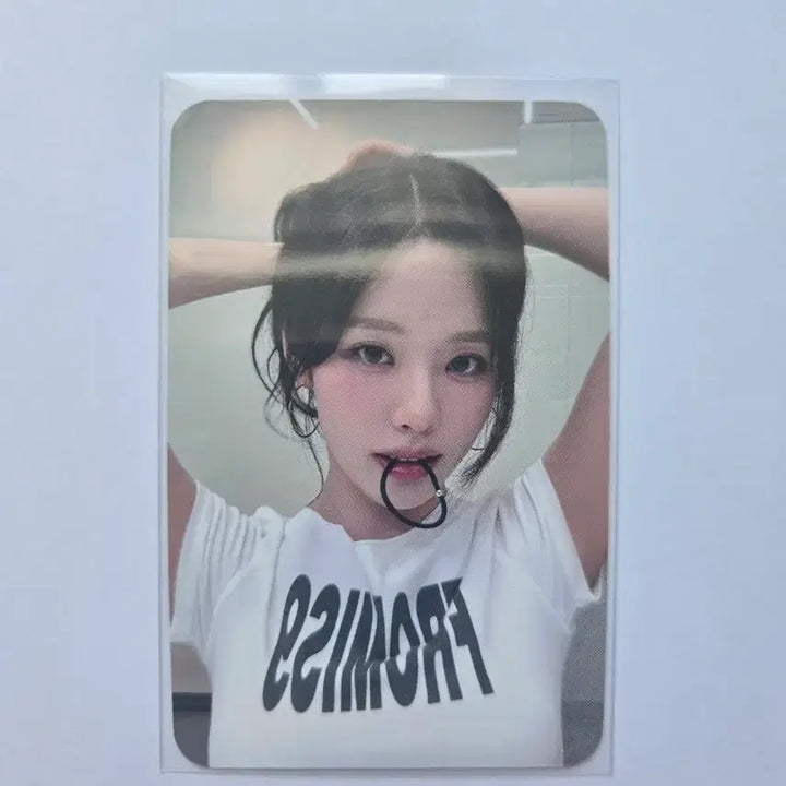 [BUNJANG] fromis_9 Jiwonan Dimammu Headband Photocard / 프로미스나인 박지원 디마뮤 머묶 포카
