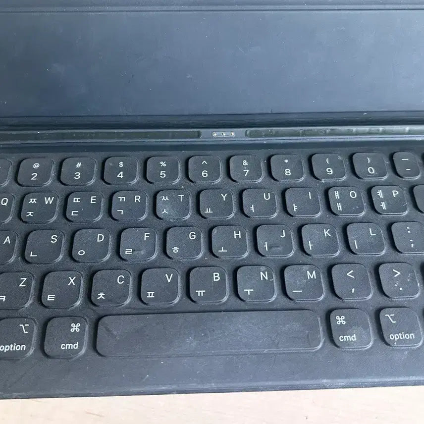 [BUNJANG] Apple Genuine Keyboard Folio for iPad 7th, 8th, 9th Gen &amp; Air 3rd Gen / 아이패드 7,8,9세대/air 3세대용 정품 키보드커버