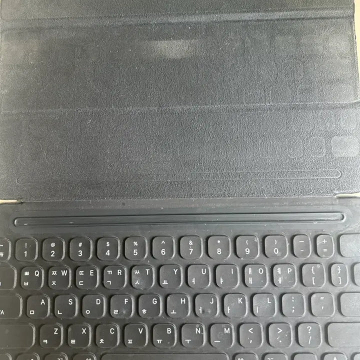 [BUNJANG] Apple Genuine Keyboard Folio for iPad 7th, 8th, 9th Gen &amp; Air 3rd Gen / 아이패드 7,8,9세대/air 3세대용 정품 키보드커버