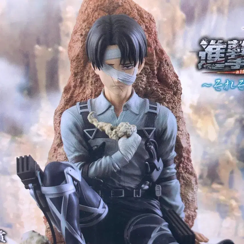 [BUNJANG] Attack on Titan Levi Ichiban Kuji Figure &amp; Acrylic Stand - Unsealed / 미개봉/덤)진격의 거인 리바이 쿠지 피규어 c상+하위상아크릴 제일복권에렌