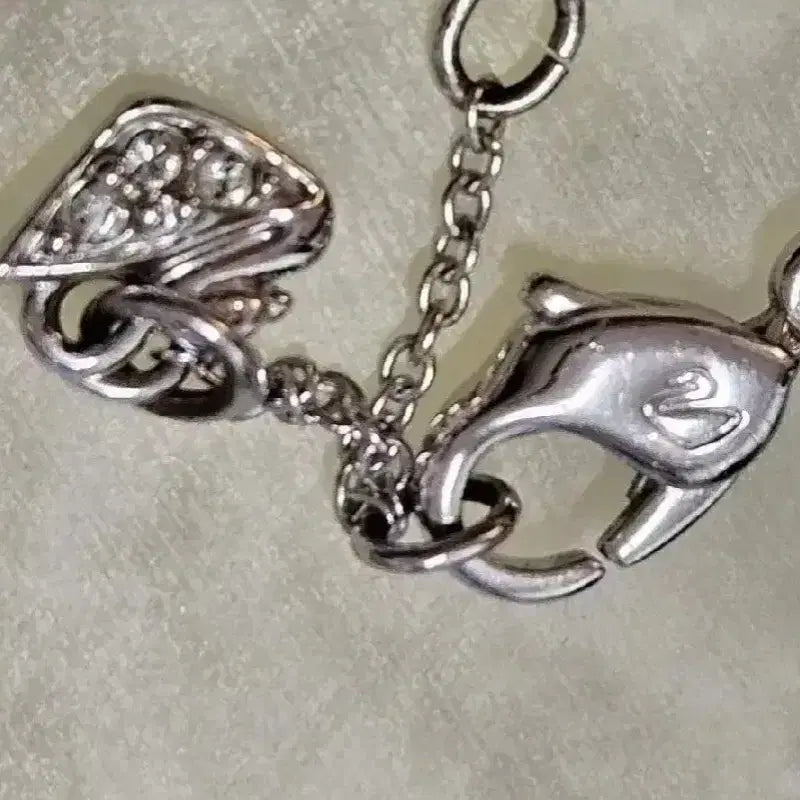 [BUNJANG] Swarovski Bee Cubic Necklace / 스와로브스키꿀벌 목걸이 큐빅 포인트
