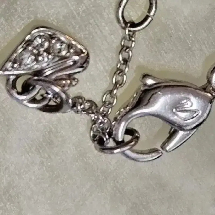 [BUNJANG] Swarovski Bee Cubic Necklace / 스와로브스키꿀벌 목걸이 큐빅 포인트