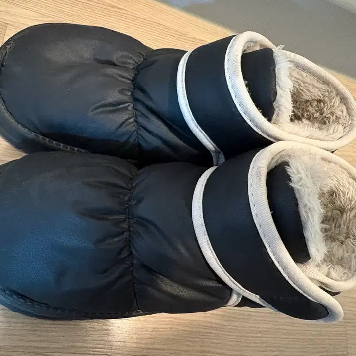 [BUNJANG] Ablie Padded Ankle Boots Black / 에이블리 패딩 앵클부츠 블랙