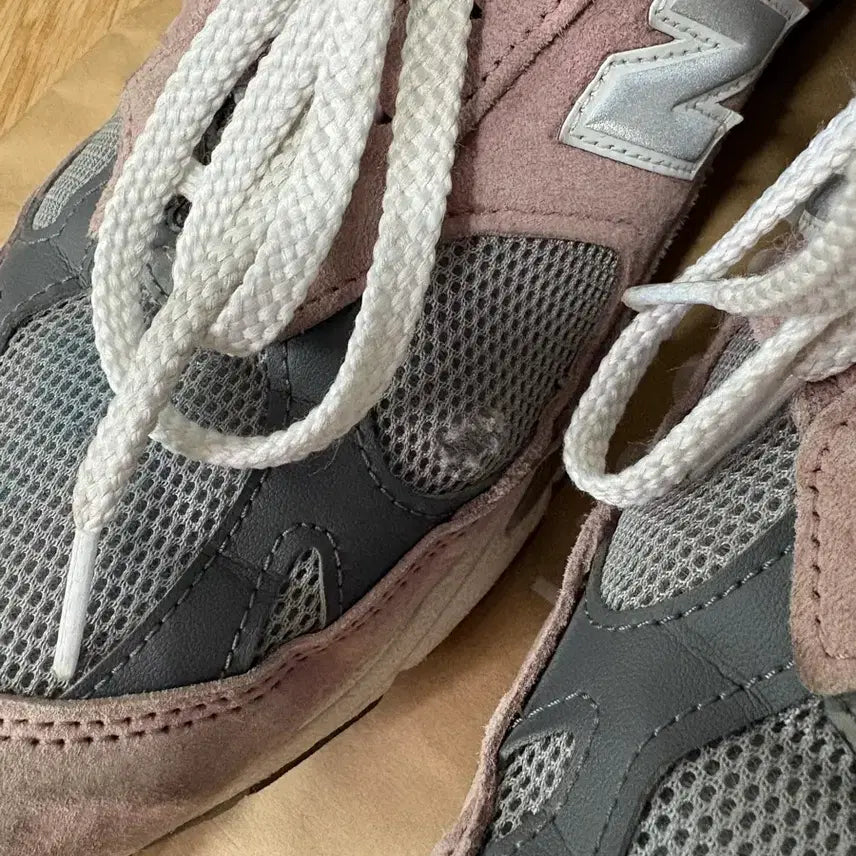 [BUNJANG] New Balance 991 Pink Sneakers / 뉴발란스 991 핑크
