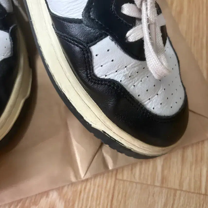 [BUNJANG] Autry "Orca" Sneaker Size 290 / 오트리 범고래 290