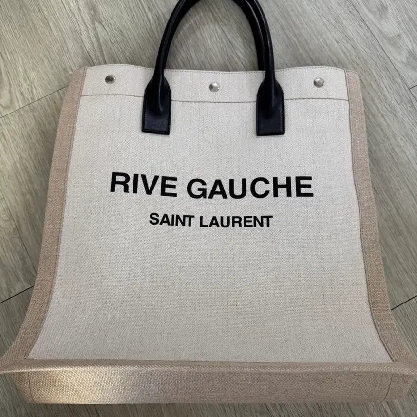 [SOLD OUT] 생 로랑 리브 고슈 토트백 거의새제품