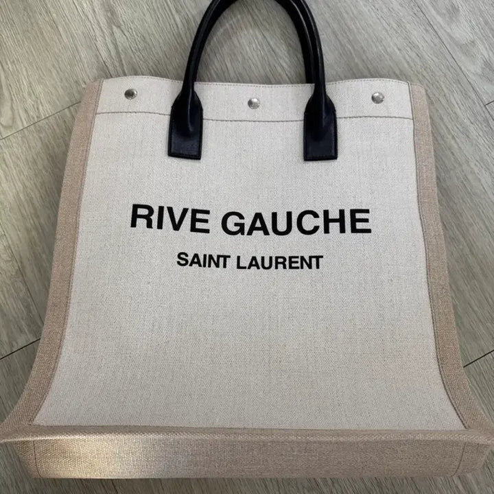 [SOLD OUT] 생 로랑 리브 고슈 토트백 거의새제품