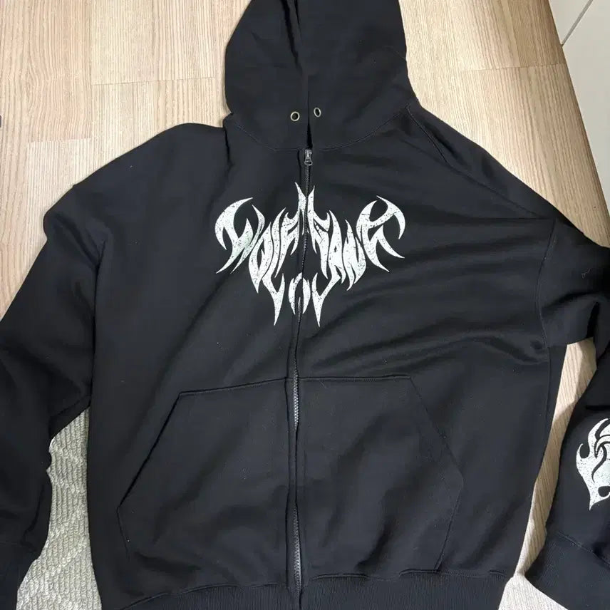 [BUNJANG] Black Logo Print Zip-Up Hoodie / 블랙 로고 프린트 집업 후드
