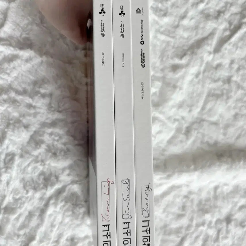 [BUNJANG] LOONA Kim Lip JinSoul Choerry Album Set Photocard Stamp Set / 이달의 소녀 앨범 김립 진솔 최리 세트 포카 도장판 포함