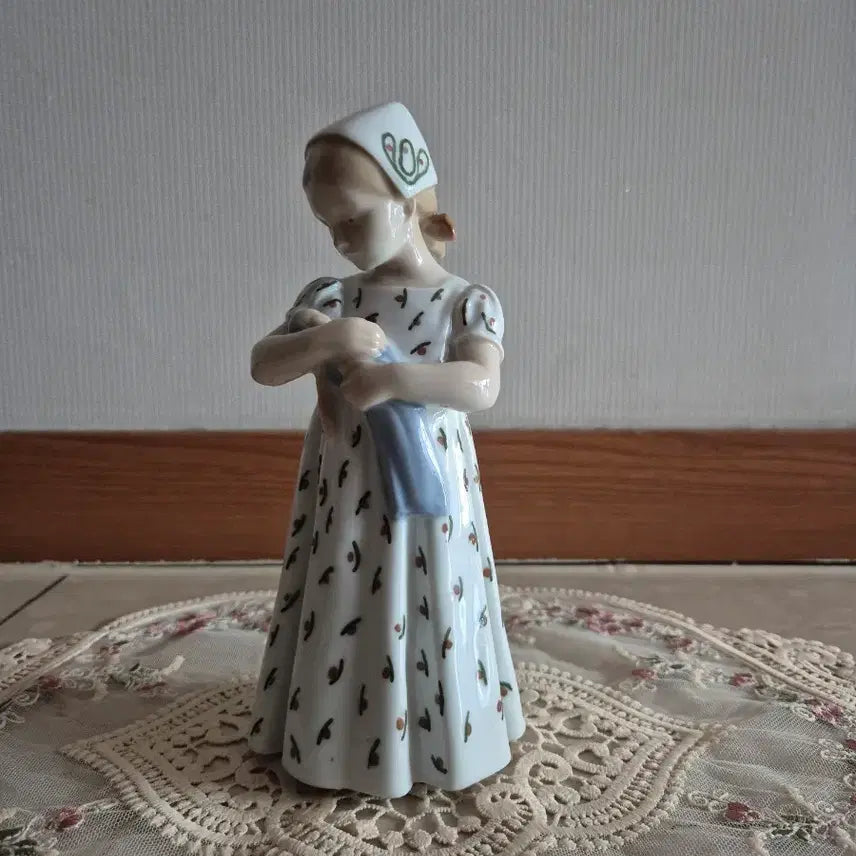 [BUNJANG] Bing &amp; Grøndahl Marie Figurine / B&amp;G 마리 피겨린