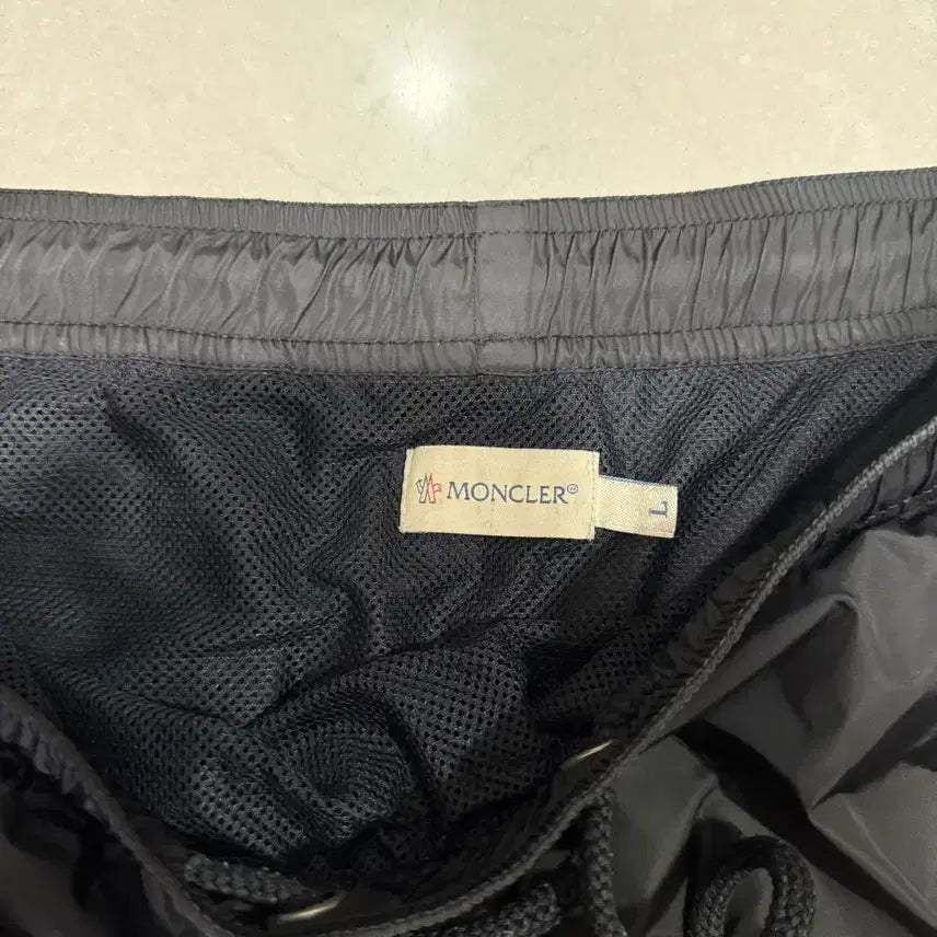 [BUNJANG] Moncler Swim Pants Black L / [당일출고,L사이즈] 몽클레어 스윔팬츠 반바지