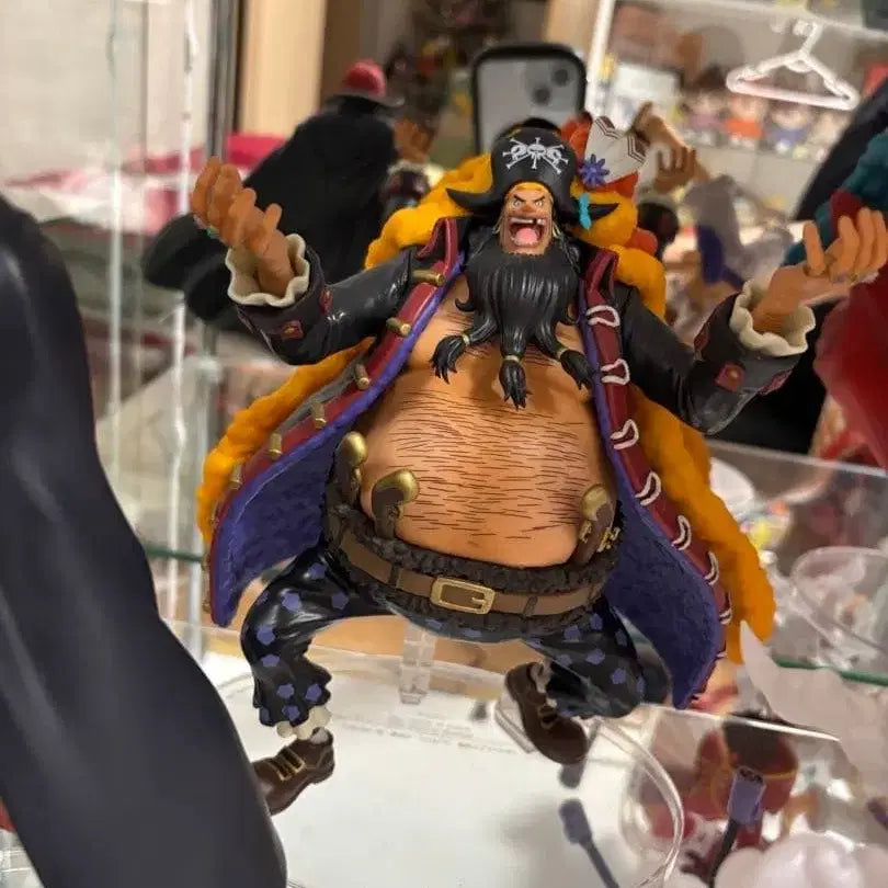 [BUNJANG] One Piece King of Artist "Blackbeard" Edward Newgate Figure / 원피스 제일복권 신사황 티치 피규어 판매합니다