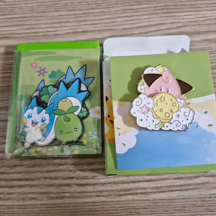 [BUNJANG] Pokemon Double Magnet (Pachirisu) &amp; Isaac Toast X BBG Badge Bundle Set / 포켓몬 마그넷 + 뱃지 판매합니다