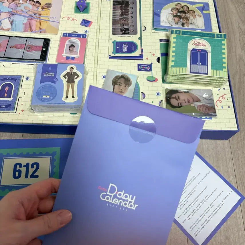 [BUNJANG] BTS 8th Anniversary Festa D-Day Calendar Mini Photocard / 방탄 bts 8주년 페스타 디데이 캘린더 미니 포카 인생네컷