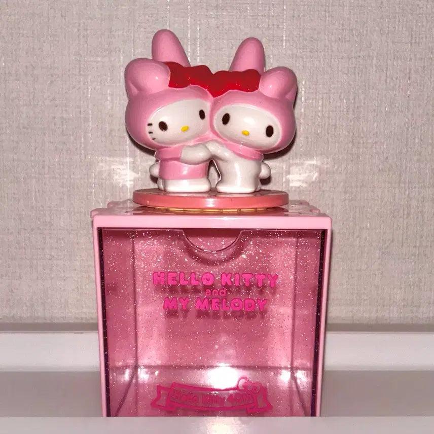 [BUNJANG] 40th Anniversary Hello Kitty My Melody Figure Stamp Case / 40주년 키티 마이멜로디 피규어 도장 보관함 수납함