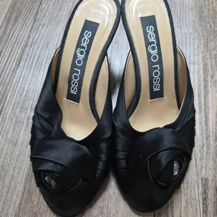 [SOLD OUT] Sergio Rossi 샌들