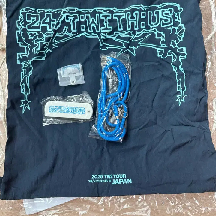 [BUNJANG] TWS 2025 Japan Concert Premium Seat POB String Bag, Strap, and Mirror Set / 투어스 일본 콘서트 프리미엄시트 특전