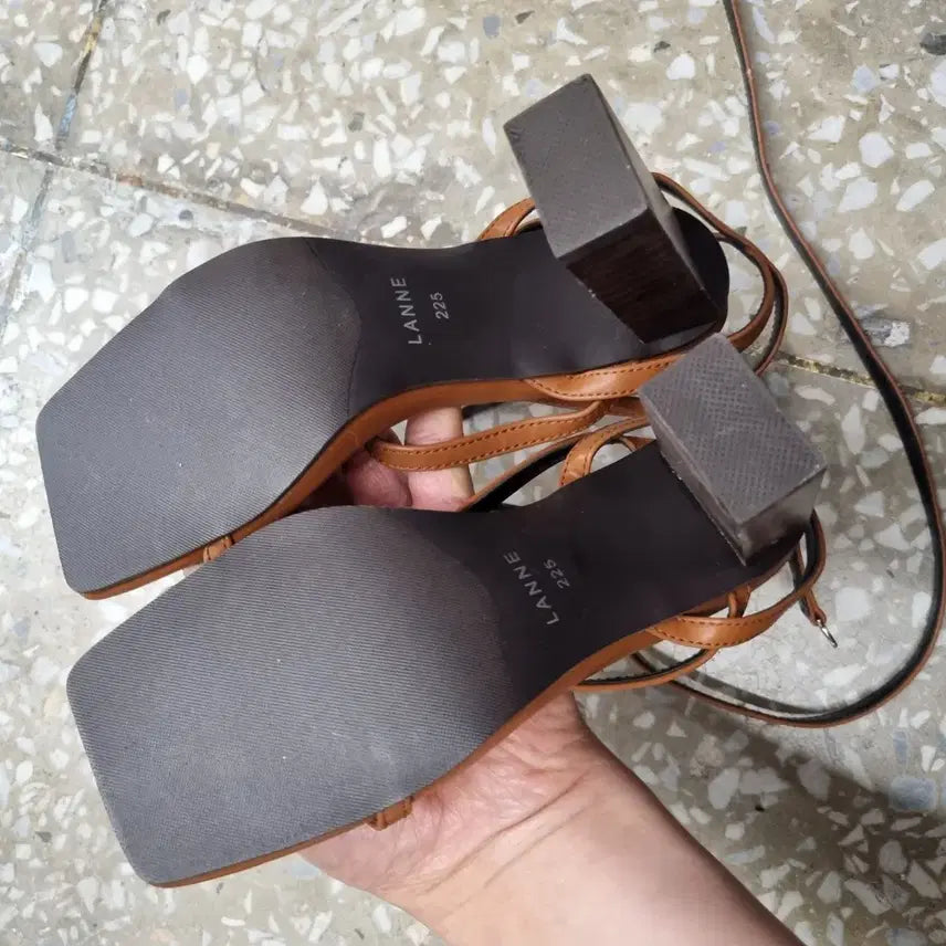 [BUNJANG] LANNE Heel Sandals Size 225 / [225 size] LANNE 힐 샌들
