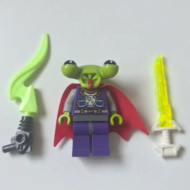 [BUNJANG] LEGO Alien Conquest Alien Minifigure with Weapon / 레고 에일리언 콘퀘스트 우주 외계인 미니피규어 (무기 포함) 판매합니다.